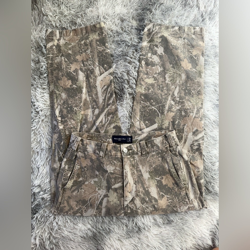 Abercrombie & Fitch Camouflage Straight Leg Pants